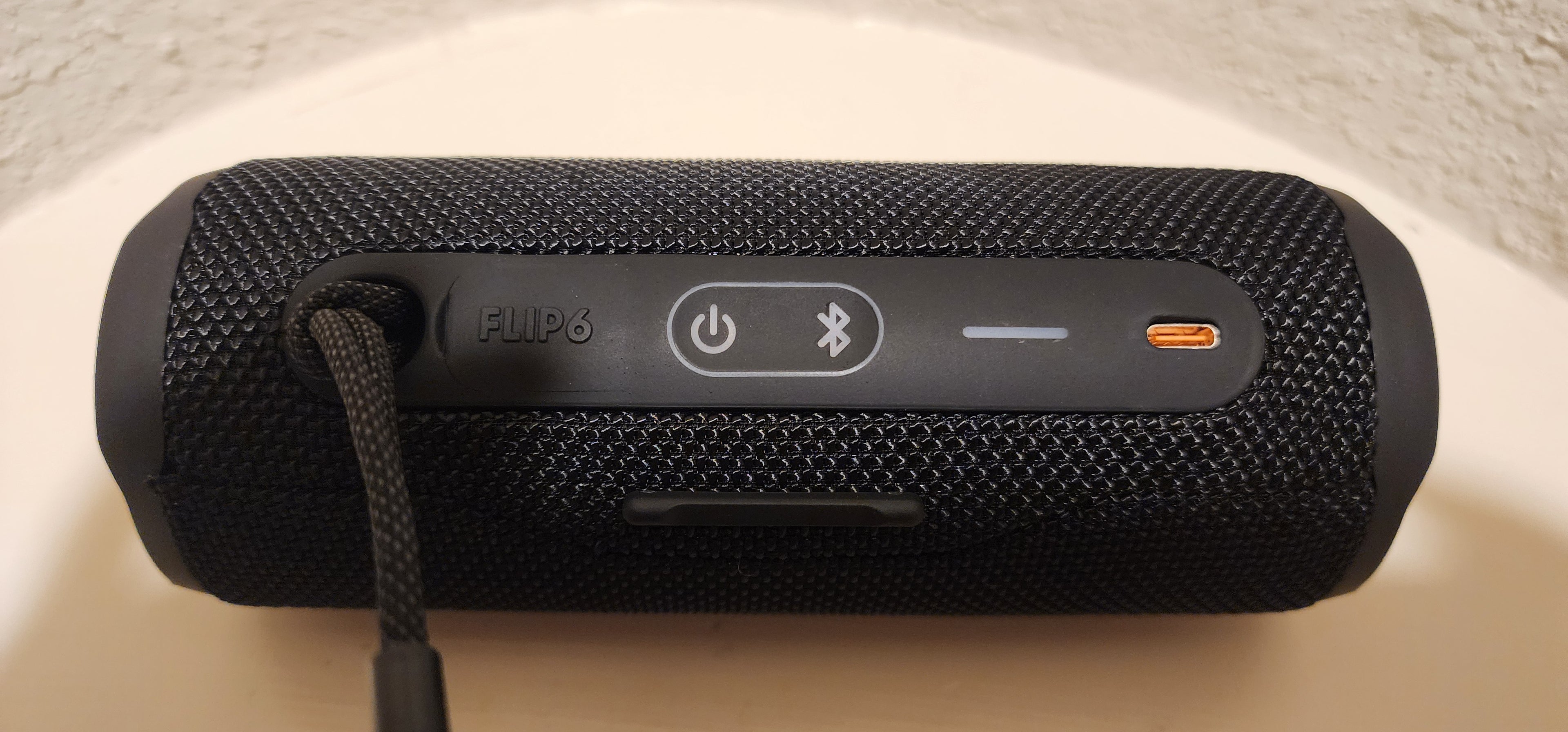 Flip six outdoor waterproof speaker can TF card slot wireless subwoofer mini portable speakers party subwoofer Bluetooth speakerwaterproof portable