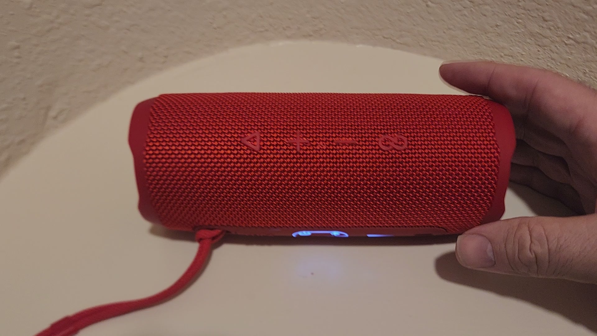 Flip six outdoor waterproof speaker can TF card slot wireless subwoofer mini portable speakers party subwoofer Bluetooth speakerwaterproof portable